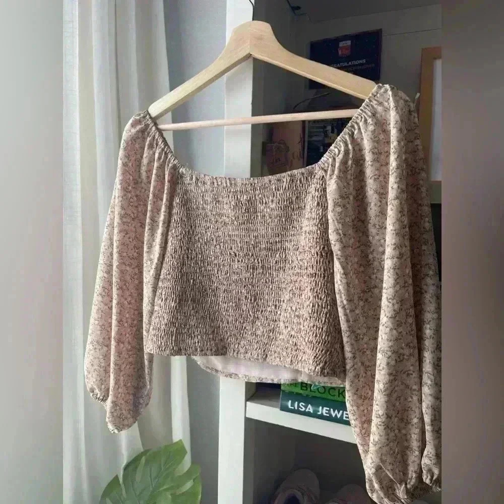 ASTR ruched milkmaid pink floral print top from Revolve - Picture 4 of 4
